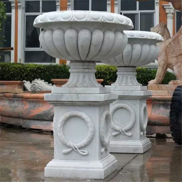 Outdoor Pedestal - Image 2